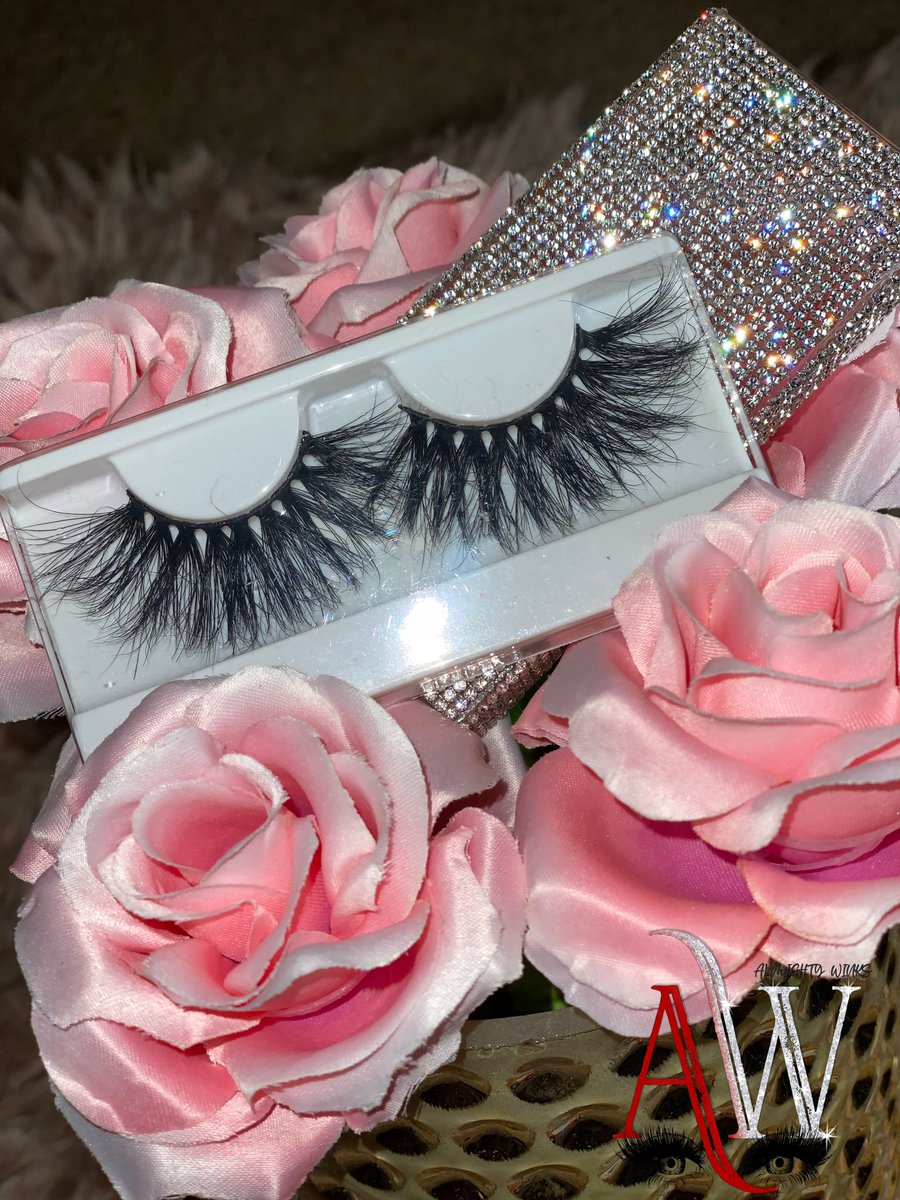 Zykerriaw_'s tweet photo. LADIES! LADIES! LADIES!
Lashes drop 10PM 1/26/2020💎 
ALL UPSTATE STUDENTS LASHES ARE $8 TILL FEB 3RD!
15-18mm: $7 25mm: $10
IG: almightywinks 💎 
https://t.co/r4cyLAoKQG 
ALMIGHTYWINKS OR DON’T BLINK(.) https://t.co/lK3CwKX1Mf