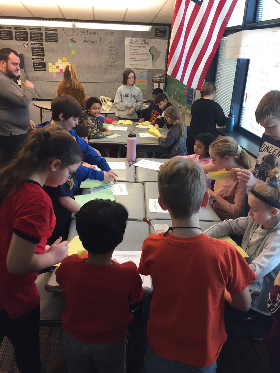 hunter2ndnpe's tweet image. Building paper airplanes with our buddies.