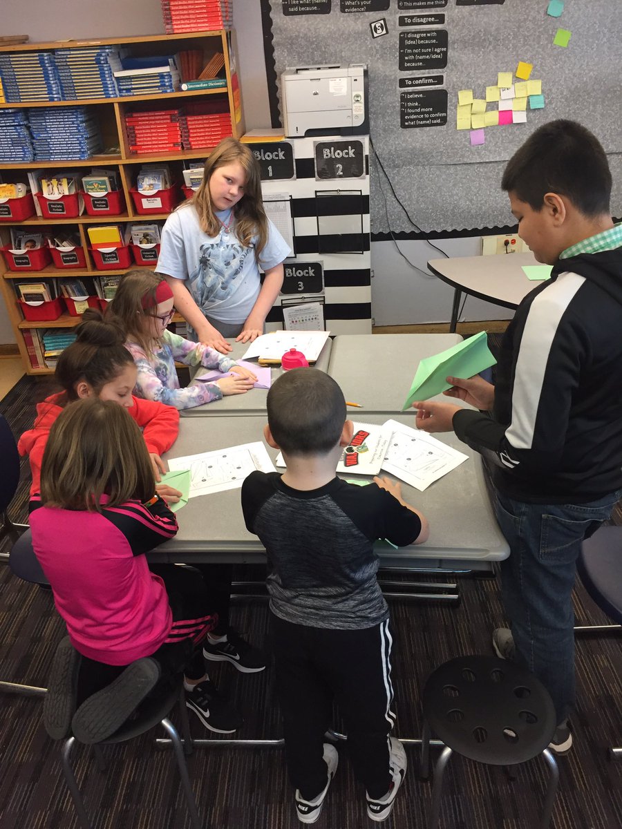 hunter2ndnpe's tweet image. Building paper airplanes with our buddies.