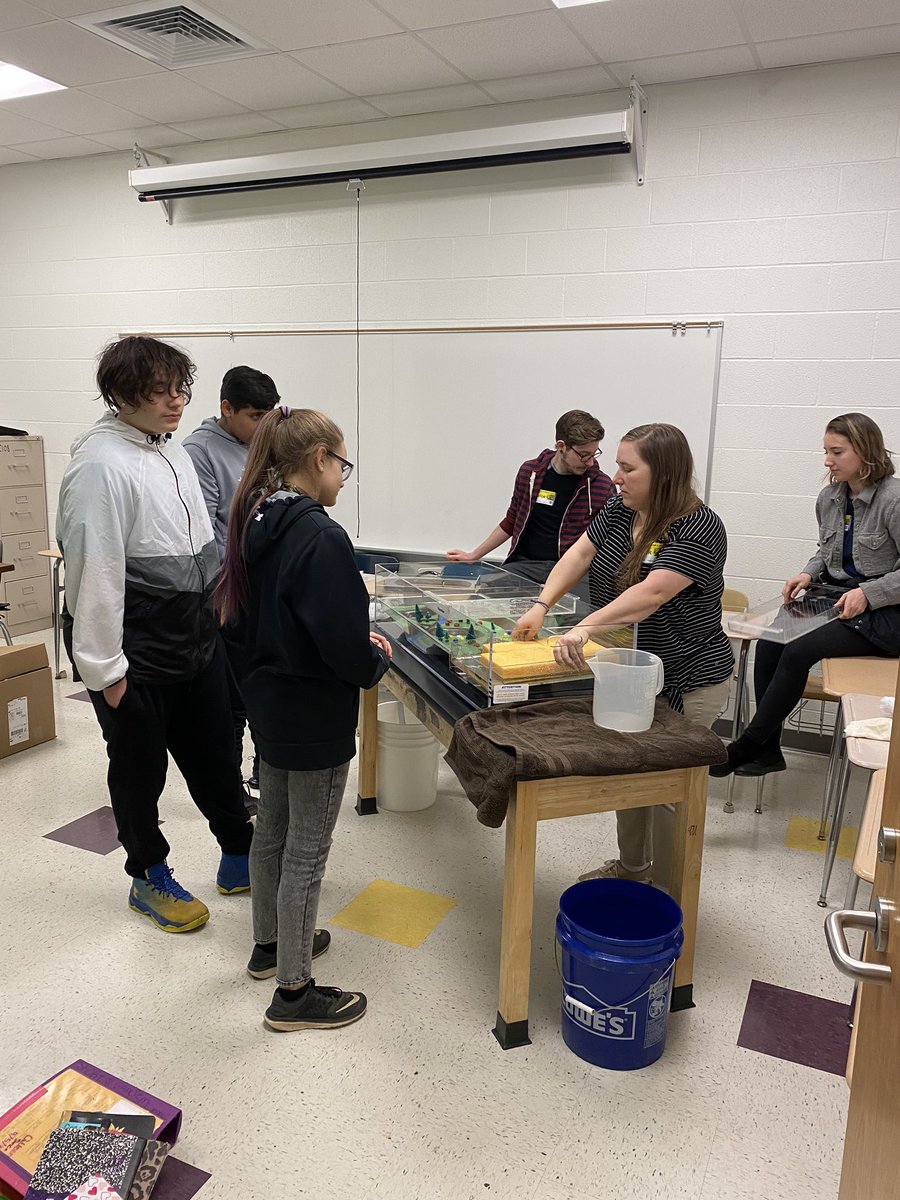 It’s Friday Station Rotation. Thanks <a href="/RiverLink/">RiverLink</a> for sharing with <a href="/avmsKnights/">Apple Valley Middle</a> and <a href="/avmsteamphoenix/">@AVMSteamphoenix</a>