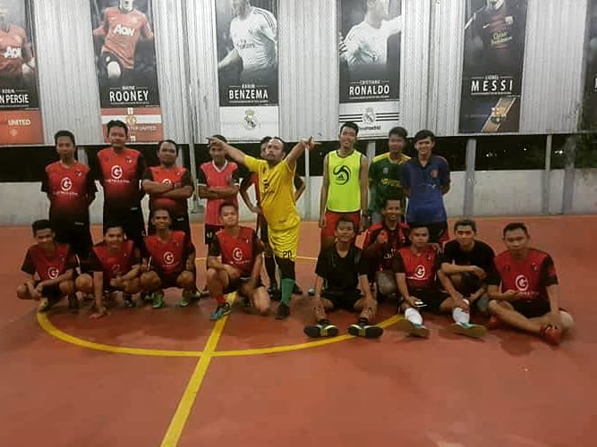 misezdemak100's tweet image. Grazie kepada Black Turtle FC atas sparing futsalnya, semoga lain waktu kita bisa bersilaturahmi lagi. 😉😉😉
Abis futsal ngaso dulu di beskem Milde @warkop_sudirman sambi main kartu mengisi waktu nunggu @acmilan kick off...
.
#sparingfutsal #futsalmilde #wearedasiman 🔴⚫
