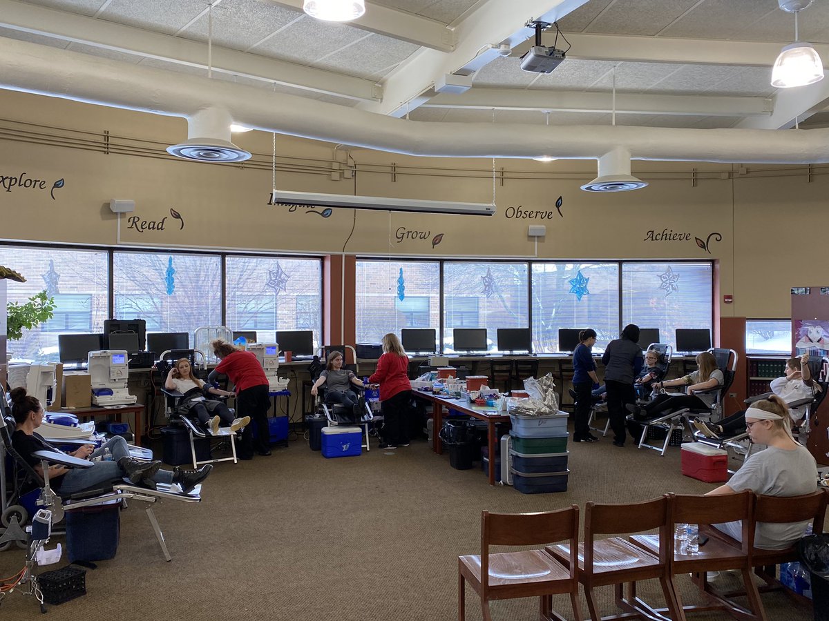 MFreyCLS's tweet photo. New location, same giving spirit. @CLSNHS and @CLS_StuCouncil thank our Gators for donating blood. #CLSEngaged https://t.co/tKb1n36Q1i