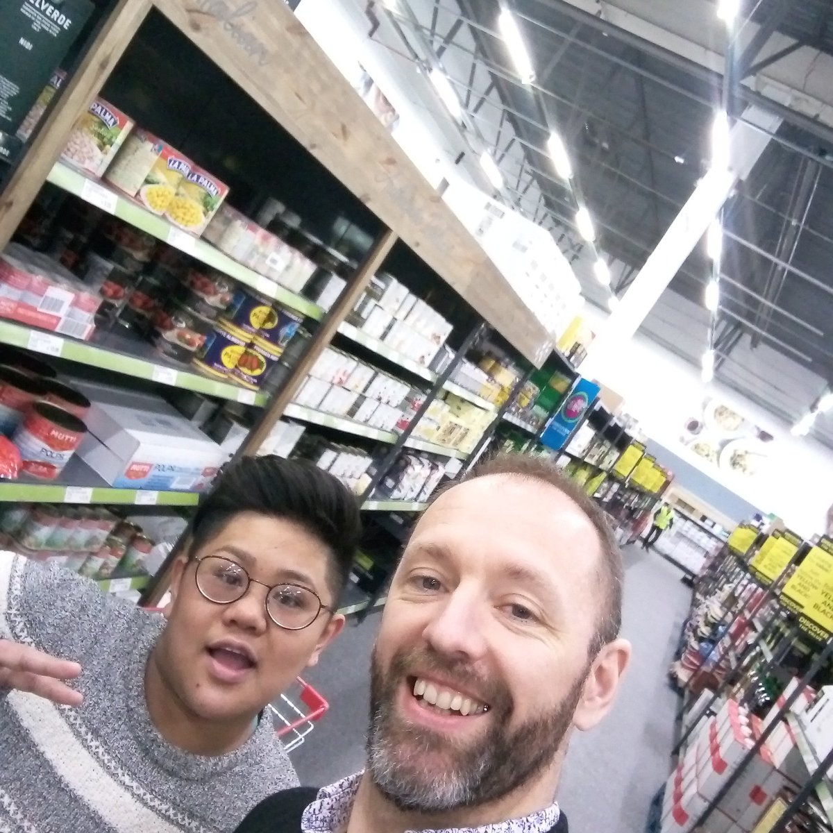Just met <a href="/Nomadic_chef/">Charmaine dela cruz⁷</a> in <a href="/MusgraveMPlace/">Musgrave MarketPlace</a> she's informed me that she will be at <a href="/MidletonFarmers/">MidletonFarmerMarket</a> market tomorrow