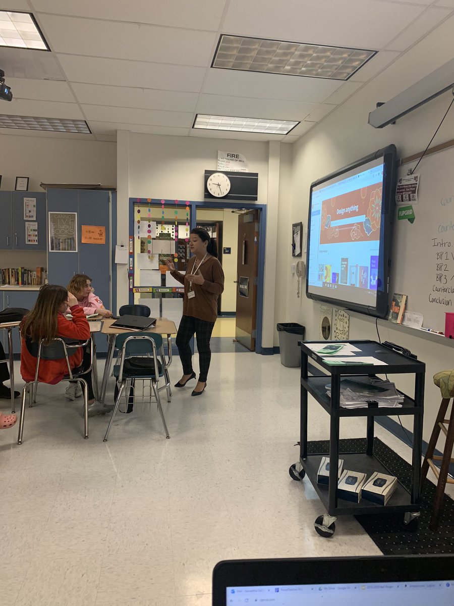 deconciliiss's tweet photo. We love when @MrsEngler1 comes to coach our class! 6th grade is using @canva to research and create a brochure on an endangered animal, after reading “Gorillas in the Mist.” #studentengagement #DLPCoaching #mc3g #bestyearyet https://t.co/1g2HkBArwG