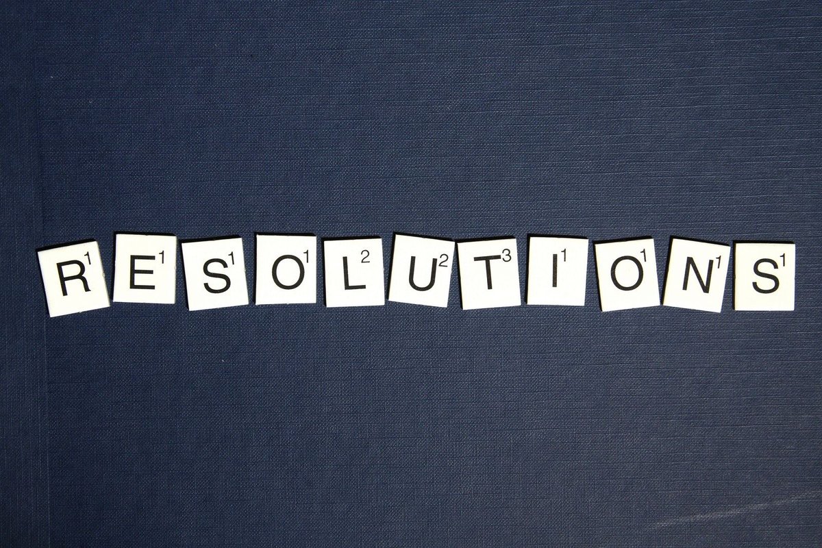 yelpgreenbay's tweet photo. 5 really easy ways to implement your New Year's resolutions at work https://t.co/v0VnFclUjQ via @Yelp https://t.co/83LfQIWqvB
