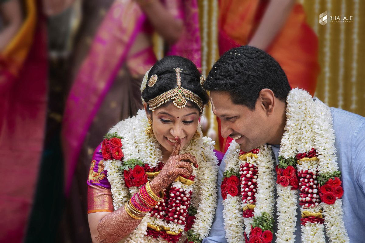 Bhalaje8's tweet photo. “Let us observe silently”, said the bride to the joyful groom. As the million tiny bulbs dangling from the ceiling illuminated in unison, there was elation and glee in the minds of the kith and kin.
#Love #Marriage #Wedding #Candid #Photography #Bhalaje https://t.co/SrMaCceY2E