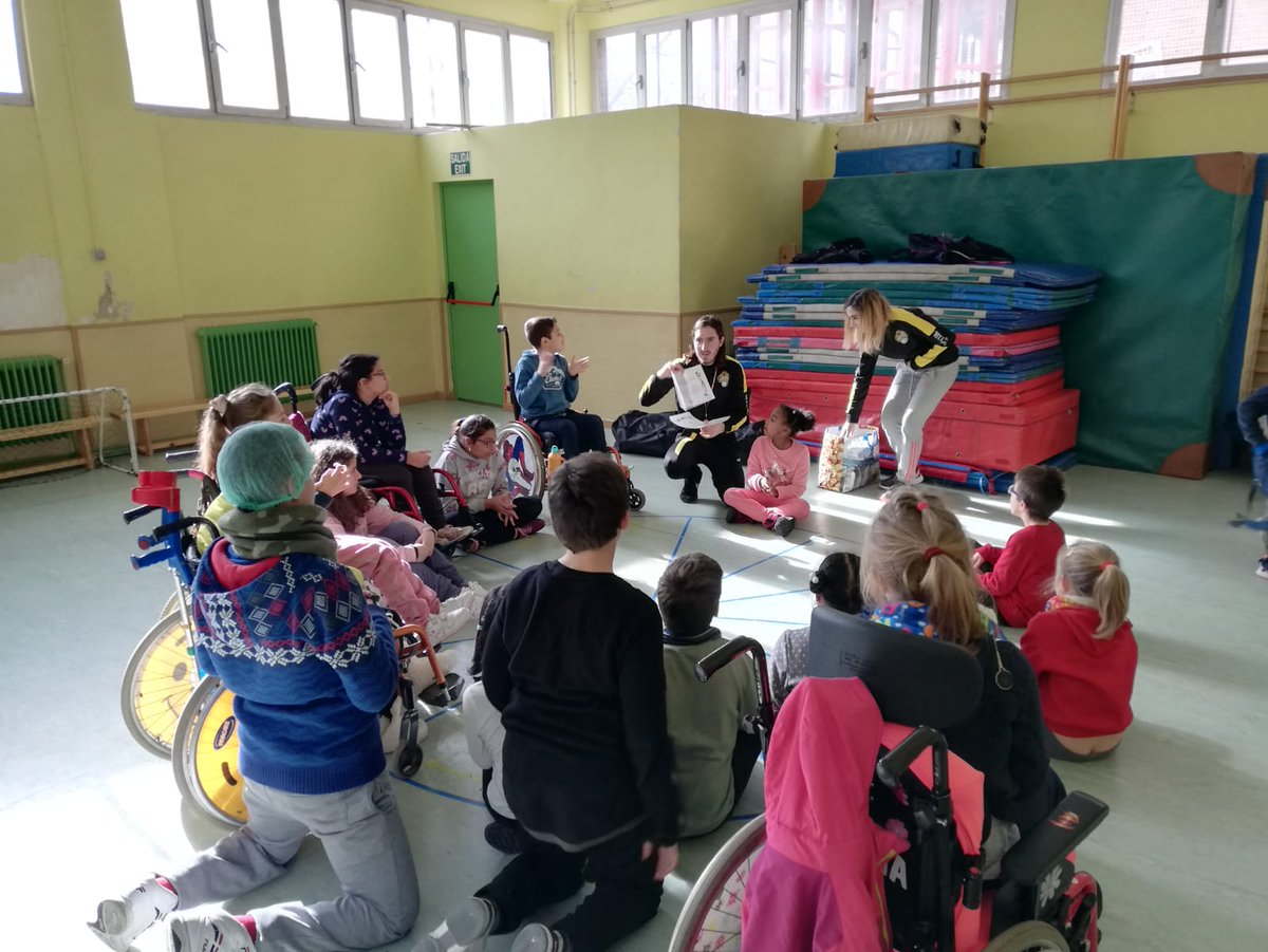 FundDyD's tweet photo. El miércoles pusimos fin a nuestra Escuela Deportiva en @escuelasbosque iniciada en octubre, un proyecto denominado Con-capacidad en el que contamos con el apoyo de @FundacionAON #deporteadaptado #deporteinclusivo #concapacidad https://t.co/SU9MizK8xI