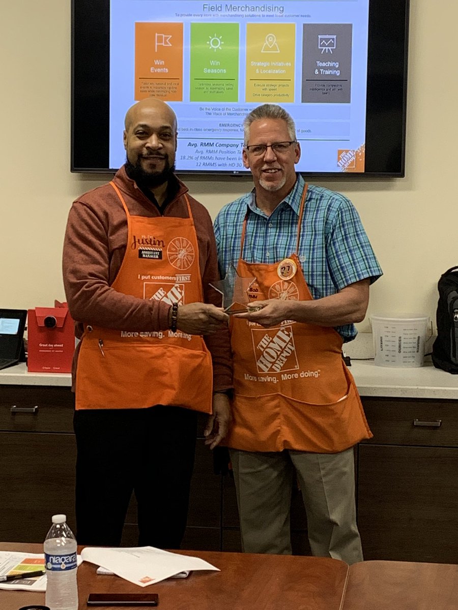 SMaurice2's tweet photo. Bob recognizing Justin at 518 for Project Effectiveness and Nick at 6513 for Event Sell Thru for 2019 in D137 MASM Training @JDWalzTHD @MeganFoley80 @Justin_L_Harris @Nickavelar1 @bpennhomedepot https://t.co/riQbuR3ZJP
