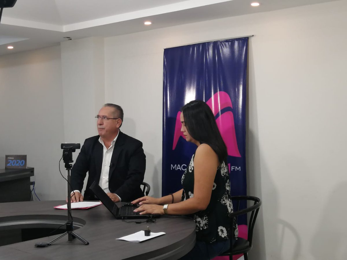 EdgarCuevaV's tweet photo. MSc.@EdgarCuevaV director de #Distrito23D02 de educación #SantoDomingo, mantuvo entrevista con radio @fmMACARENA, donde se informó sobre proceso de reapertura de #InstituciónesRurales, #InscripcionesCosta y evaluación de #SerBachiller. #SomosEducaciónEC https://t.co/q9Ne2VukQD