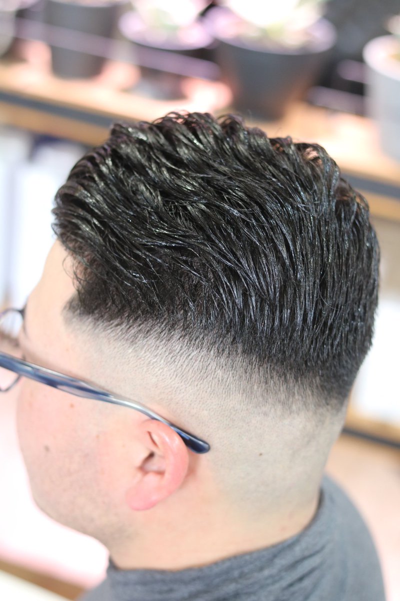 Hair Studio Colaful 奈良フェードカット 奈良 メンズサロン