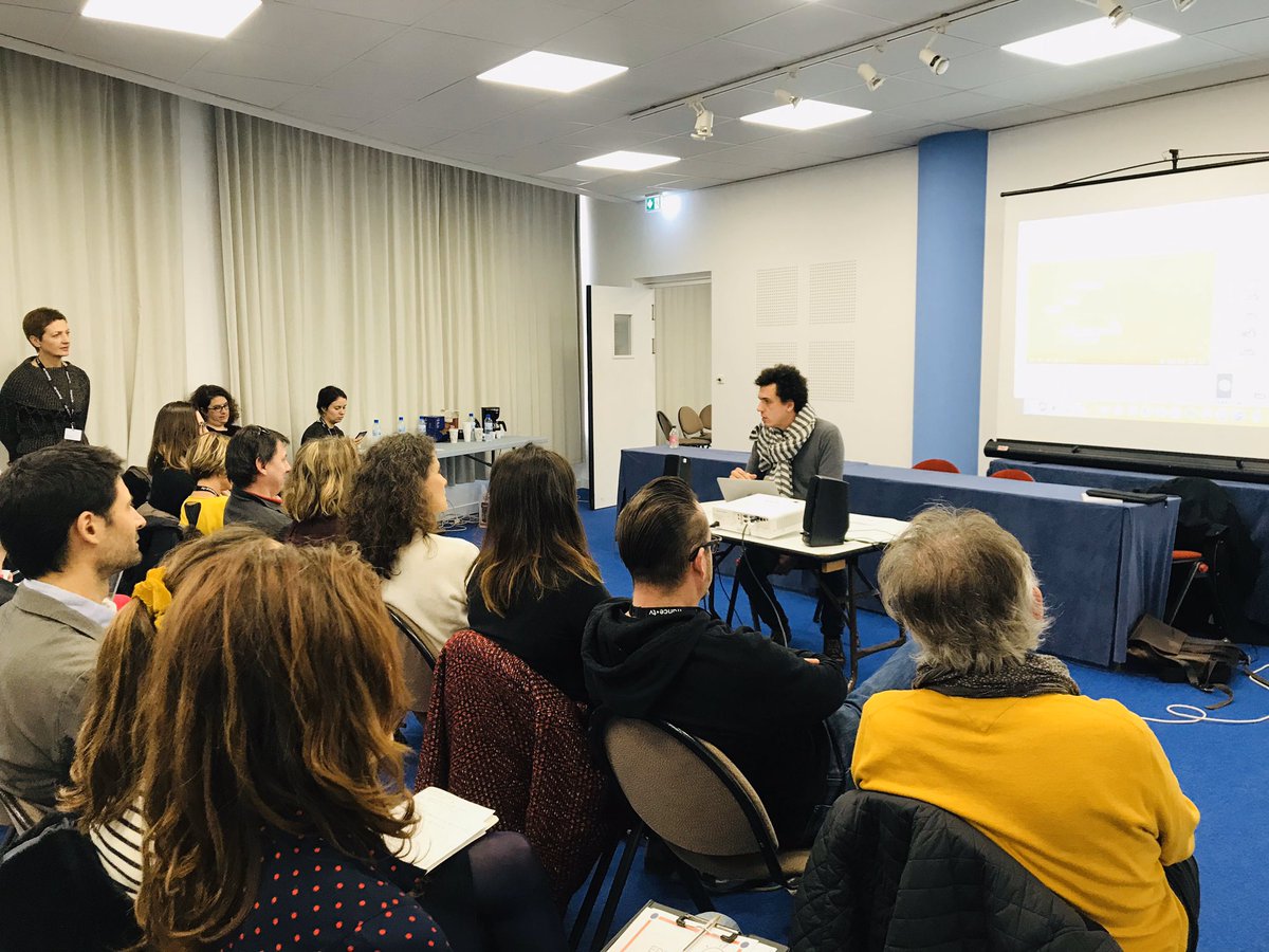 ViSassoon's tweet photo. 📣Un programme dense et très riche pour les enseignant.e.s en #stage #FipaCampus #PAF @clemibordeaux #DAAC, avec notamment @EducARTEfr et les #ClésduNumérique @laGdP par @alhallier
#ressources #formation #enseignants #educMediaInfo #FIPA #fipadoc2020 https://t.co/Pij1f7wB0c