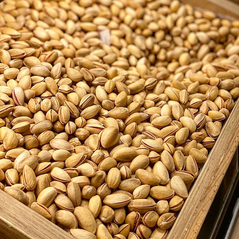 era_nuts's tweet photo. Your daily dose of tasty and healthy! #eralovers
#eranuts #erastores #eraeshop #nuts #pistachio #nutslovers #tastyandhealthy #healthysnack https://t.co/dnUmkVcT7q