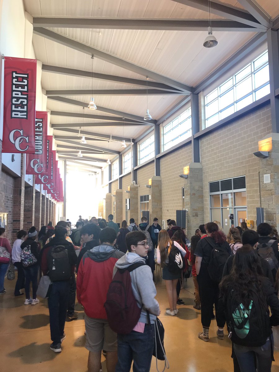 canyonhscougars's tweet photo. A/B Honor Roll Breakfast Tacos this morning!!! Huge thank you to our amazing @Canyon_PTSA #Hungry4Tacos #MakingTheGrades #TheseKidsLoveTacos @CanyonPrincipal @Supt_comalisd https://t.co/Geeg1byD8W