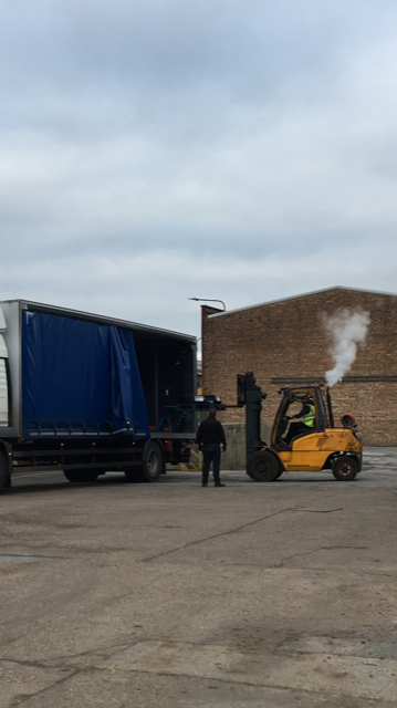 APShipLtd's tweet photo. It's not just containers we load here at A.P. Shipping - here's Tyler loading 2 X Pallets onto a curtainsider trailer this morning destined for Spain and France!

#Whenthebossisaway #workneverstops #curtainsider https://t.co/p6rMbe8wCS