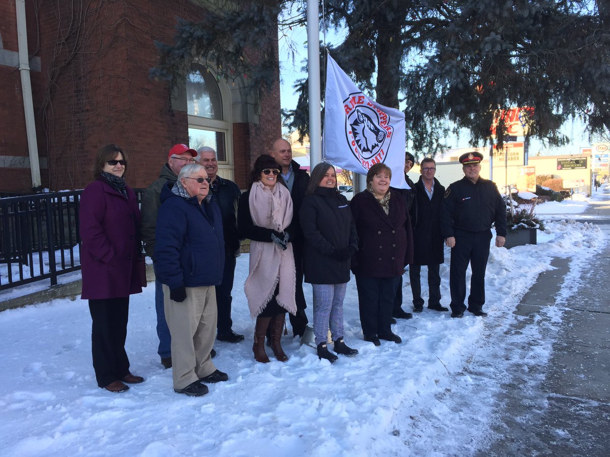 Another great week celebrating Crime Stoppers Month. This week we raised the flag in Aylmer! <a href="/myFM_News941/">myFM News</a> @A_Insp_Novacich @NickVONews <a href="/AylmerExpress/">Aylmer Express</a> <a href="/AylmerNews/">The Aylmer News</a> <a href="/AylmerChamber/">Aylmer Chamber</a>