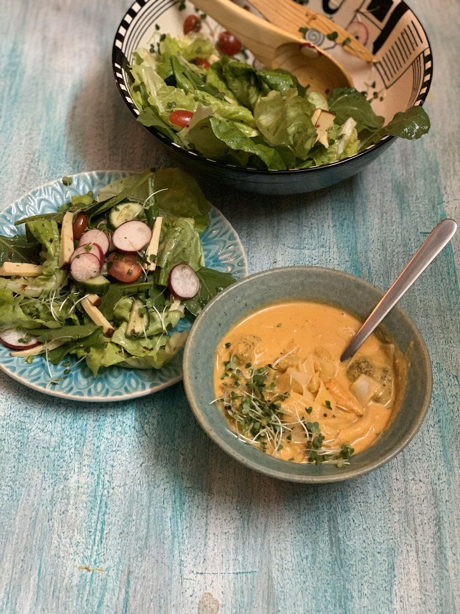 Dinner scenes on child’s demand. Thai curry & pumpkin noodle soup. Salad with mixed greens, tomato, cukes, radish and some cheese. God, I love deadline & deliverable less cooking 