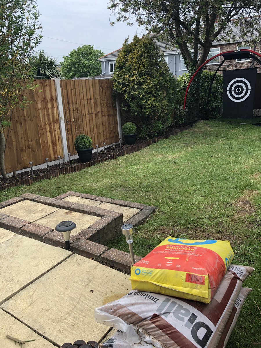 Andy_Fowler's tweet photo. Before and after pics of a new fence and tidy up we done for Tranmere Rovers footballer Paul Mullin, his stocks have risen with that winner against Watford last night in the FA Cup. We’ll done fella 👍😎⚽️ https://t.co/eVbXGWjtQW
