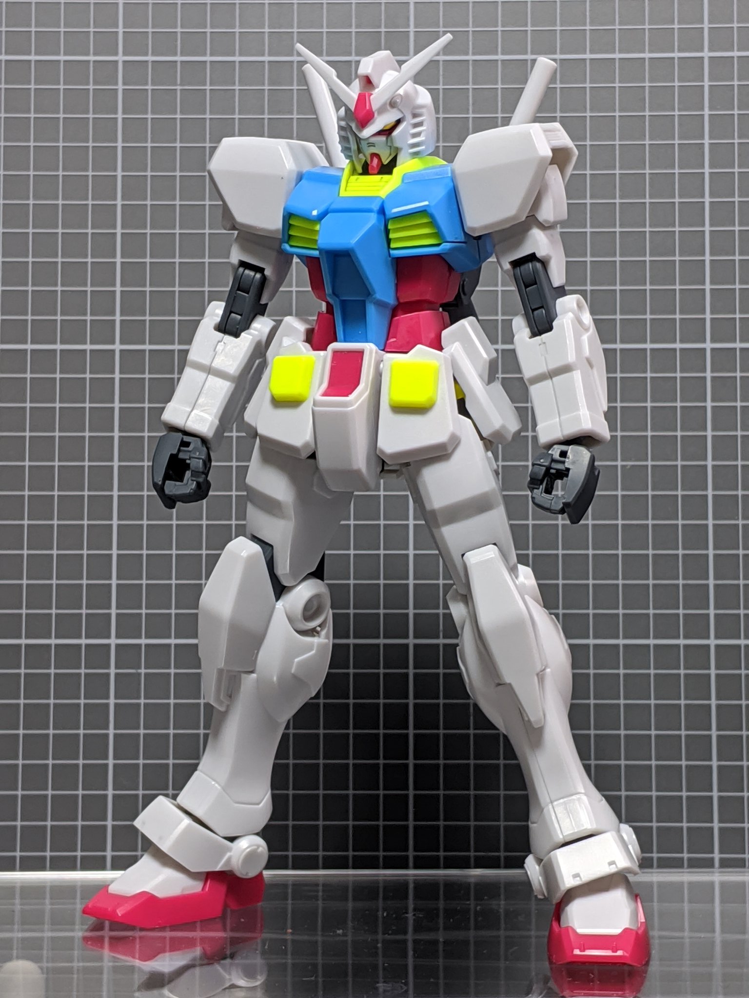 ちぇりのわ プラモラボ Gbn ベースガンダム 短縮工作できました 先日のgm Gmを踏襲して都合9mm程詰めて 頭頂高12 5cmで設定18 0m達成 可動範囲にはそれほど影響無しです 多分 ガンプラ T Co N7yed4nkqu Twitter