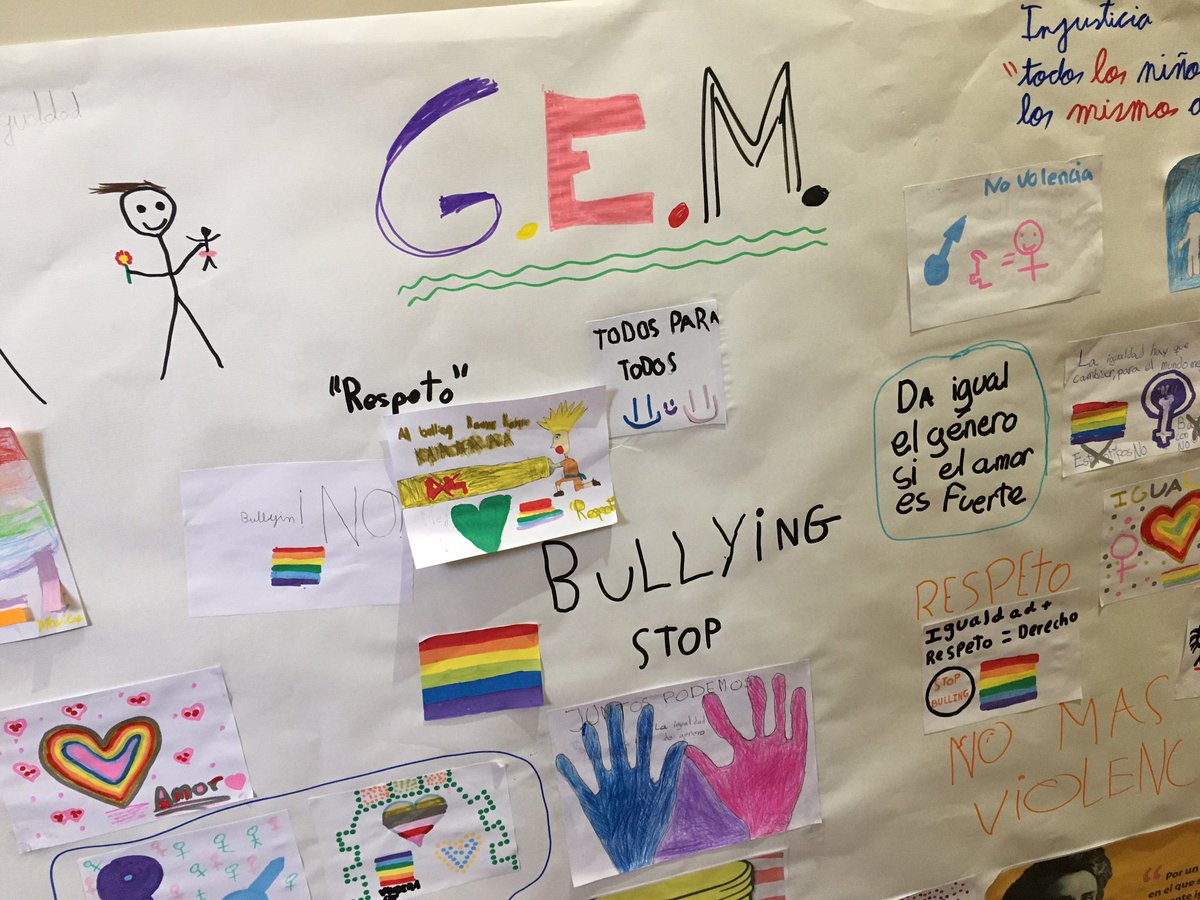 PJConesa's tweet photo. Hoy hemos acabado ya con la 5ª sesión del proyecto @GenderEqualityM del #GITE. @pazprendes 

Una auténtica maravilla que representa una vez más la necesidad de introducir estos contenidos en las aulas. La escuela debe ser un eje de transformación social y bienestar para todxs.❤️ https://t.co/6mGMQjLcKS