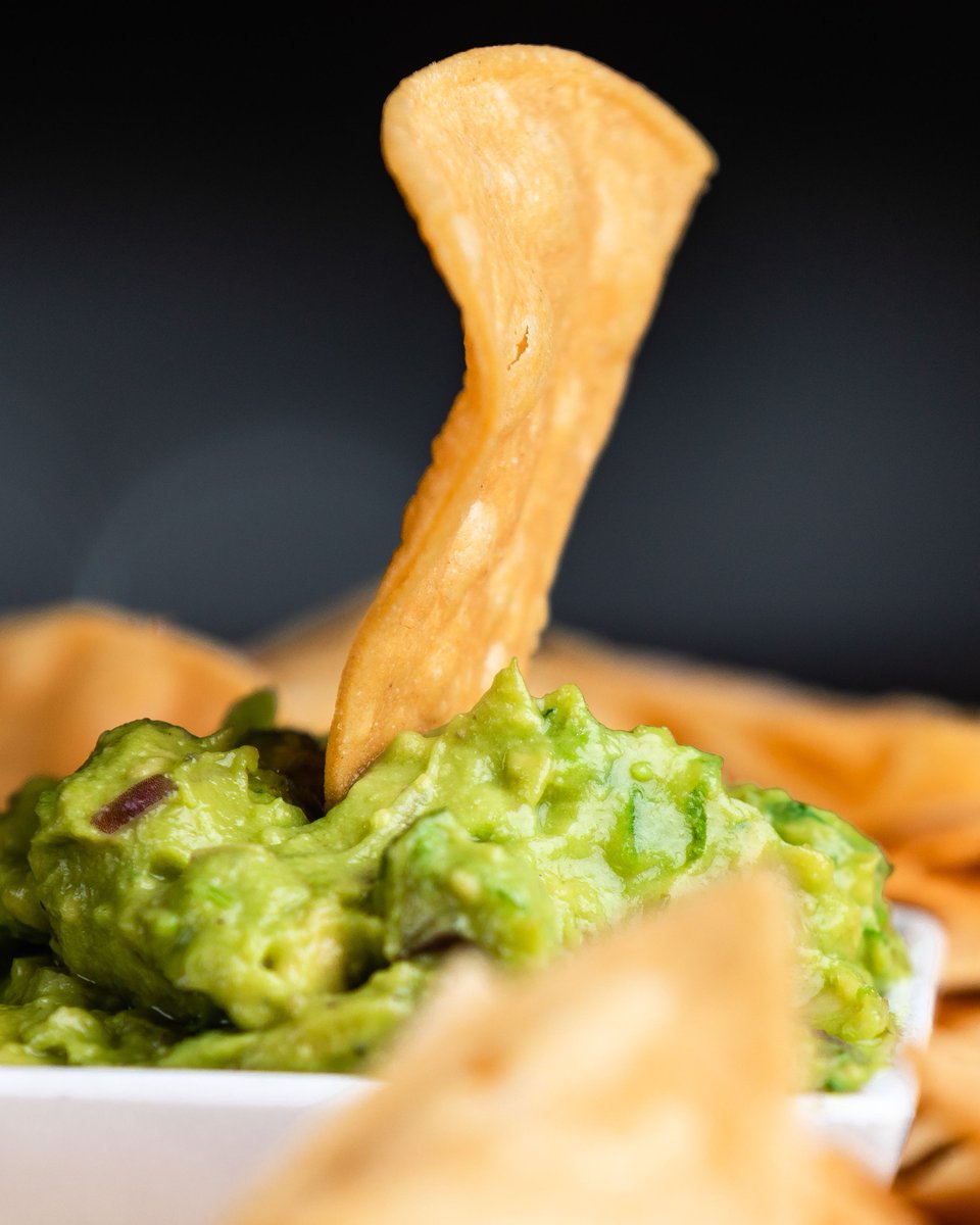 publichousenyc's tweet image. Hit Guac bottom yet? 🥑
Scoop yourself up and pair that guac with a margarita for the weekend!