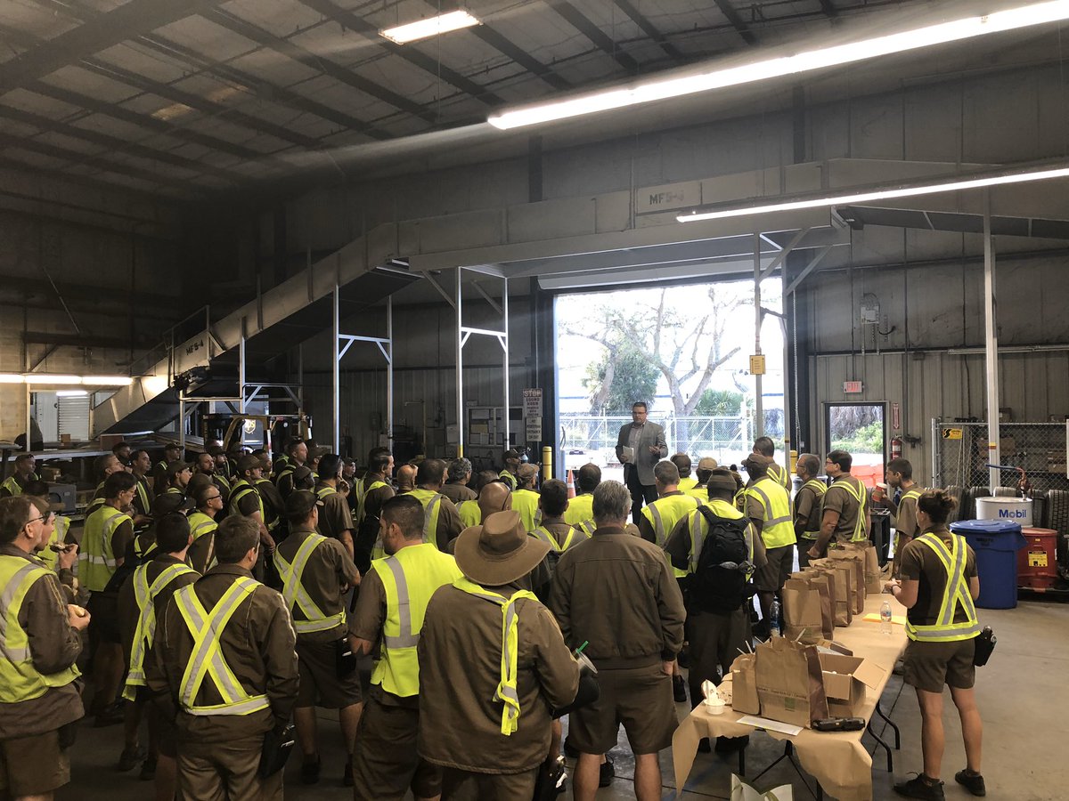 Sarasota Building Safety Huddle,
The Sarasota Building is Committed to reducing risk and improving safety.  #SafetyFirst, @FloridaUPSers, <a href="/theeSRQ_North/">Sarasota North Drivers</a>