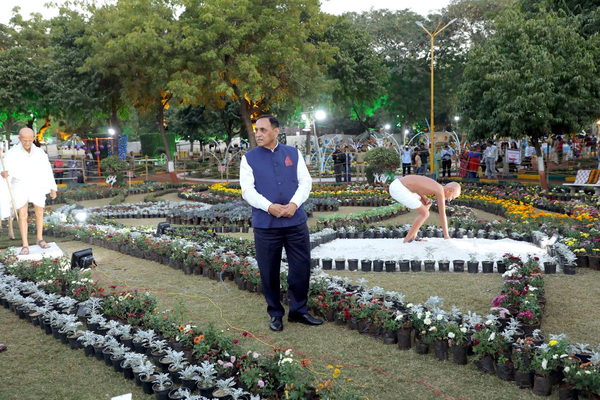 Rupani opens Flower Show, Weapon Show in Rajkot DeshGujarat