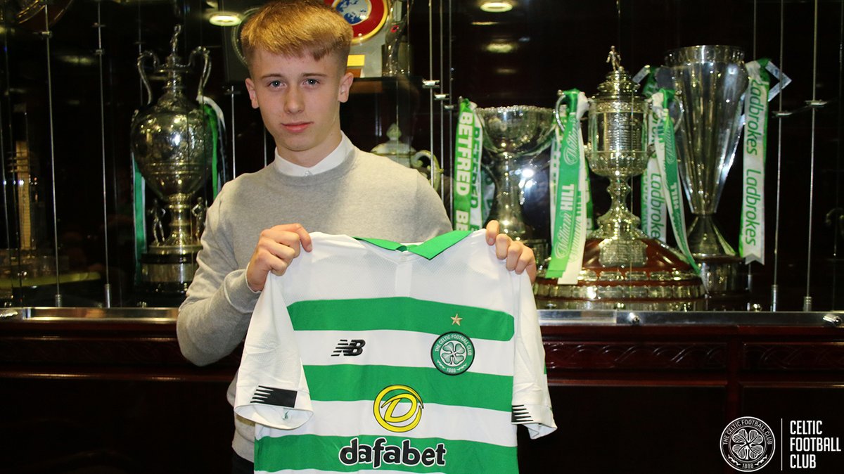 📝 Congratulations to Adam Brooks who has signed his first professional contract with <a href="/CelticFC/">Celtic Football Club</a> 🍀

➡️ celticfc.net/news/17438