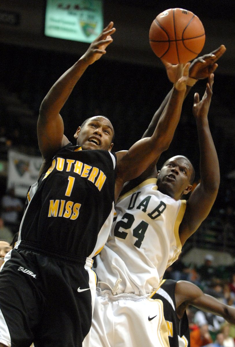 SouthernMissMBB's tweet photo. The last time we had two players score 25-plus points?

Jeremy Wise and Courtney Beasley against UAB on March 12, 2009, their final collegiate games.

Congrats to @ladavius_d and @Gymratgabe11 on accomplishing the feat! #SMTTT https://t.co/tHOQkBIvXm
