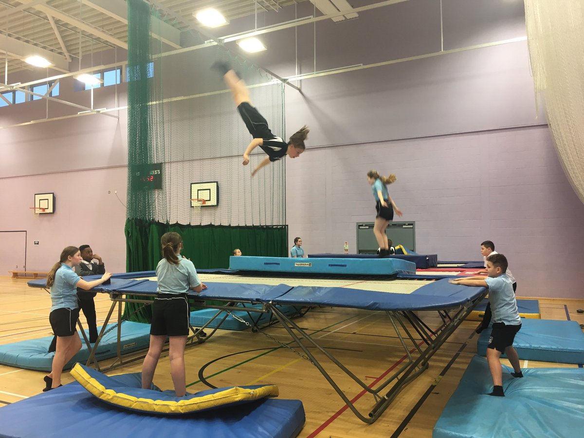 PE_NewmanRC's tweet photo. Megan flipping into the weekend!! Happy Friday everyone! #fridaynightsport #greatendtotheweek https://t.co/vnq48GORWu
