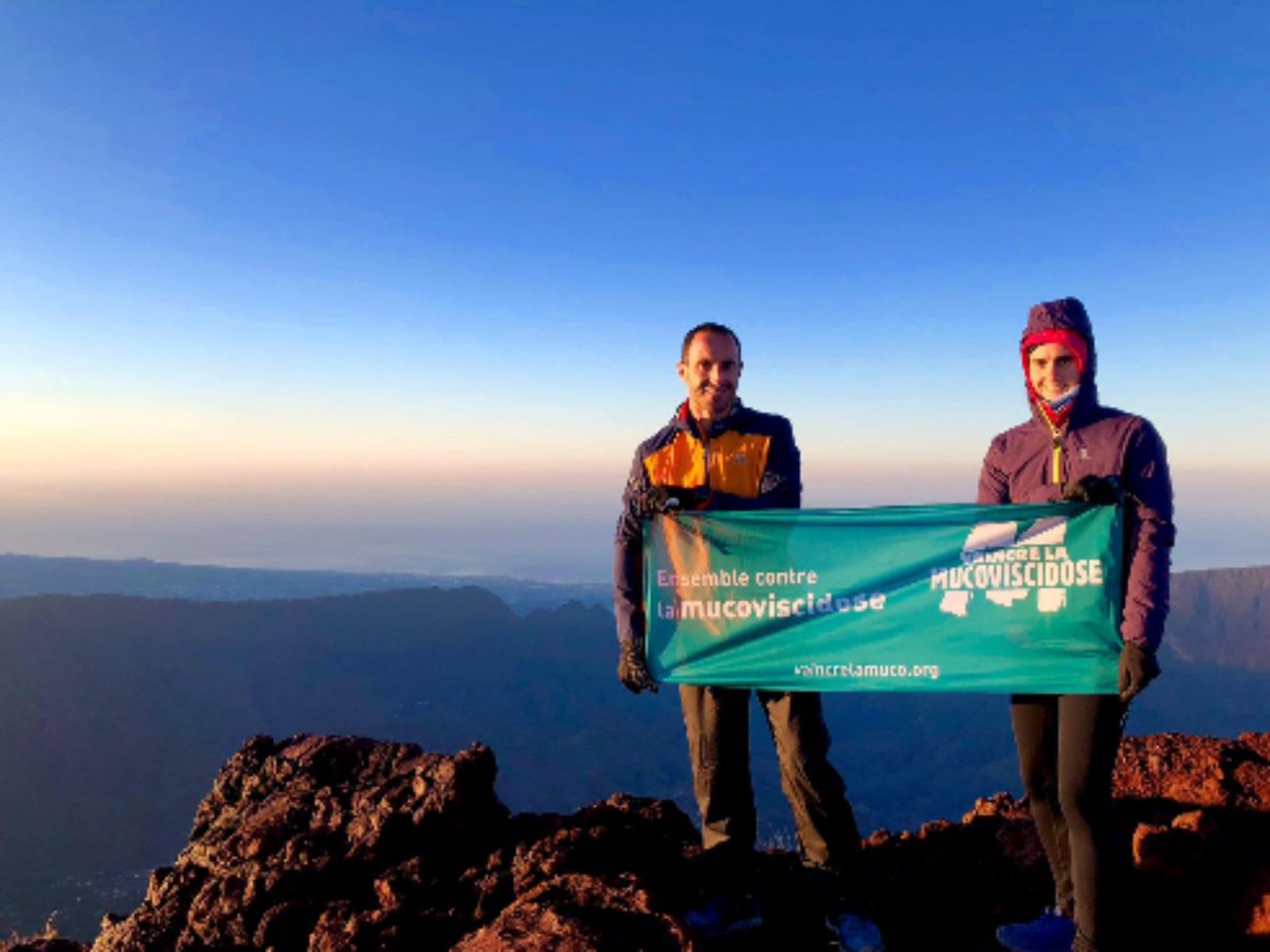 vaincrelamuco's tweet photo. Laurent et Camille, 31 et 26 ans, passionnés de #sport et en couple. Ils vont tous deux réaliser l’@UTMBMontBlanc 2020 au profit de @vaincrelamuco !  👏
https://t.co/jvFDm3re4s https://t.co/6rwnejaYnB