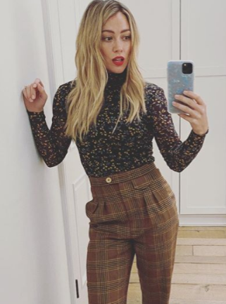 emersonsalon's tweet photo. Want hair extensions for extra length or volume like Hilary Duff?
Book a consult with indie pro @darsula7 at https://t.co/6kwaEY0ogw
for #microlock #hairextensions by BABE
READ: https://t.co/wxb4YUlc6S https://t.co/uo8vmBtUs4