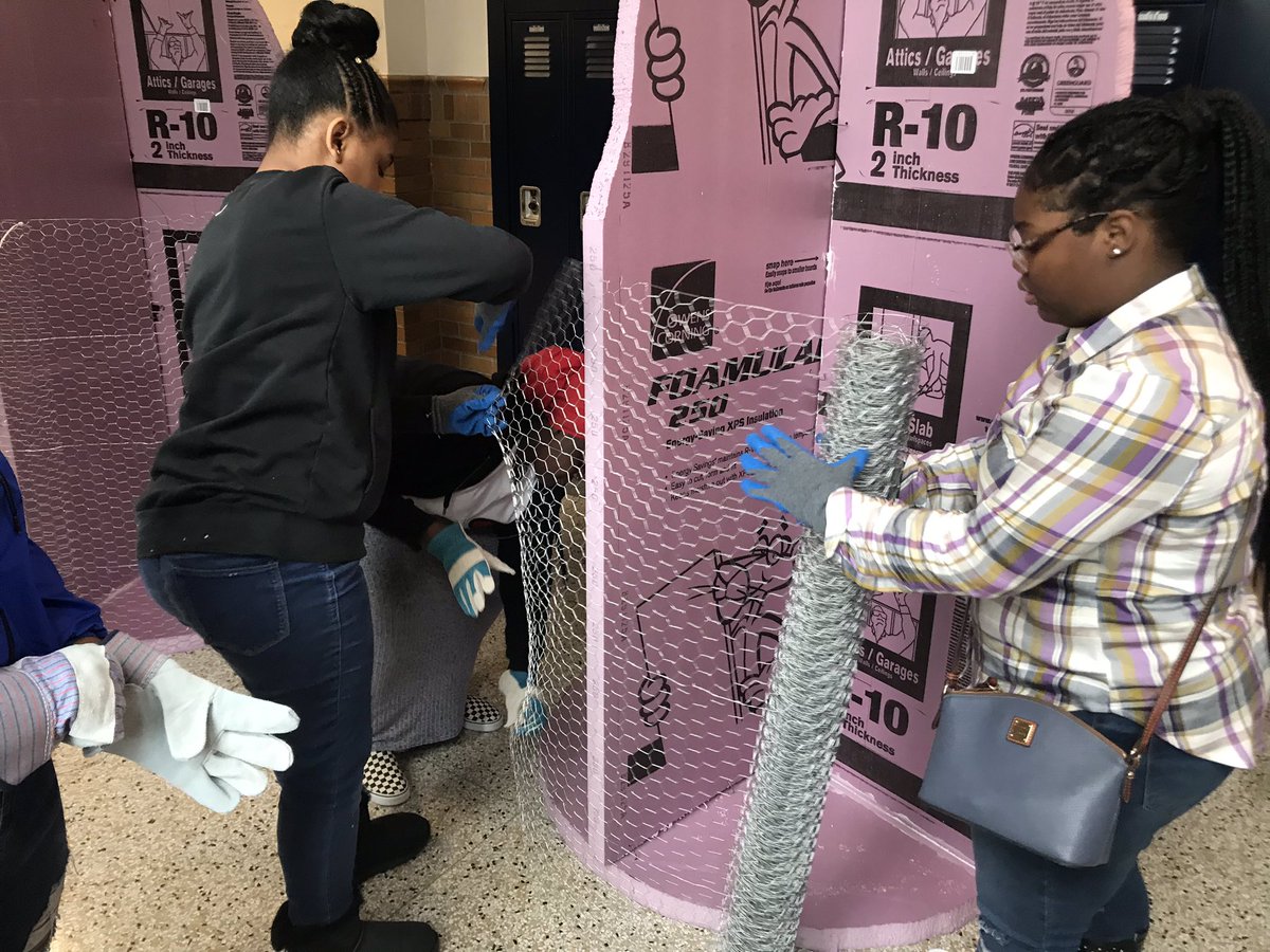 Amanda Thompson tweet media