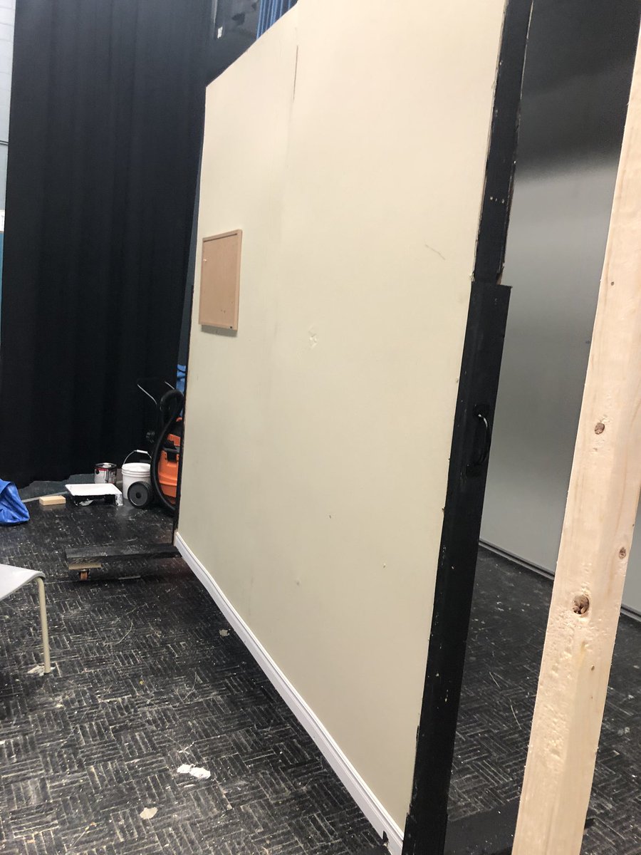 MsBudgell's tweet photo. After their exams this morning, members of Mac Drama’s backstage team came in to work on our sets for our @OttawaCappies production of The 39 Steps #macdrama #whymac #ocsbArts @ImmaculataOCSB @ImmaculataArts #theatre #ottawatheatre https://t.co/rB5tjFPQLk