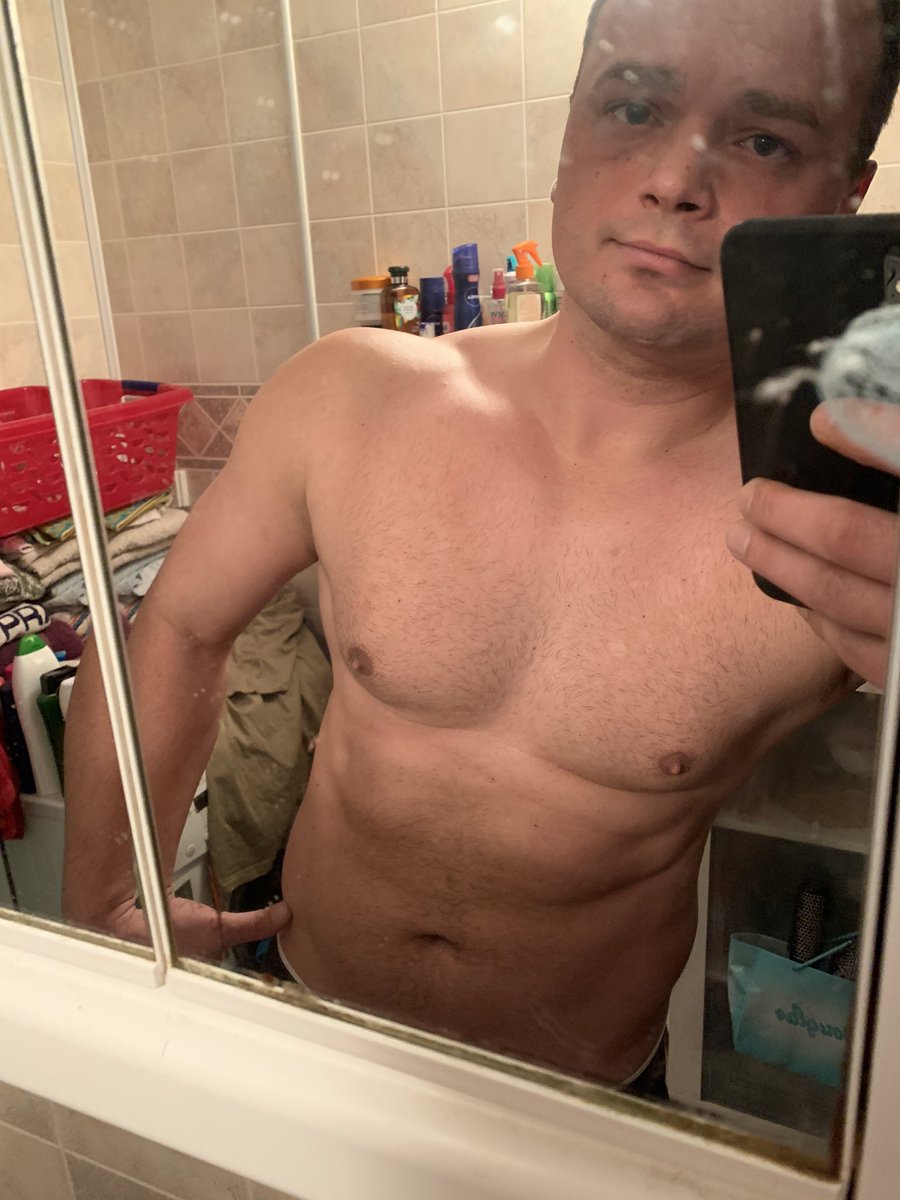 After 2 mont´s work out in fitness. 😉 #FitnessModel #FitnessMotivation #fitness #fitness #fitnesspro #fitnesstips #Gymshark66 #gymlife #gymtime #gym #gymgay #gymselfie #ilovefitness