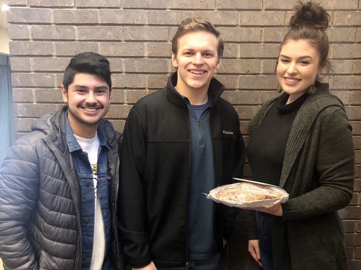 wsugammaphi's tweet photo. A big thank you to @Beta_Wichita for bringing by these delicious cookies!! 🍪 https://t.co/3UE2CMaJwR