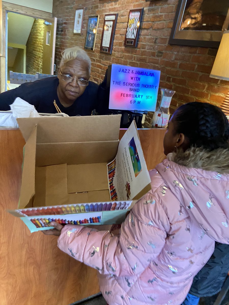 GreenMachines4's tweet photo. We took to the streets today,🚶🏾‍♀️🚶🏾to deliver a couple 🖍 donation bins to Southside biz that agreed to donate their used 🖍 to us. TY @CarmiSoul &amp; SS Children’s Center for helping to reduce waste in our community &amp; helping our student run business! @CMDunn45 @RWScholars @EdCorps https://t.co/xyOM4xJRXV