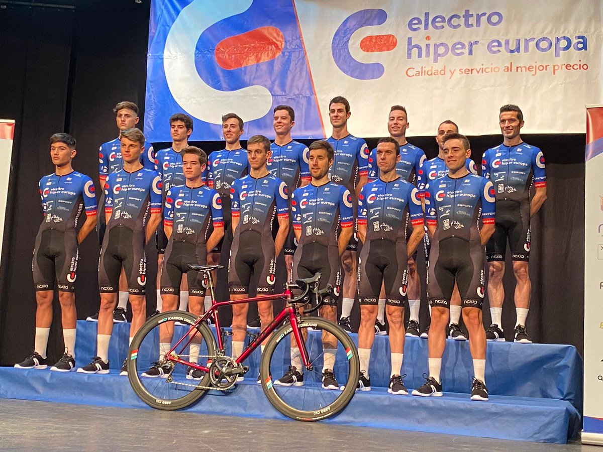 PalomarJulian's tweet photo. Lluis Moltó y Tomás Miralles visten el maillot del @CCTarongers. @xescocastello se va al @YallaIsraelSUN. Presentación de @sandyAD98 con el @CasaDoradaWCT @Fund_Benicadell @CCAlmoradii 
#ciclismo
https://t.co/v9JrgwO45s vía @informacion_es https://t.co/jLuNU4tuwB