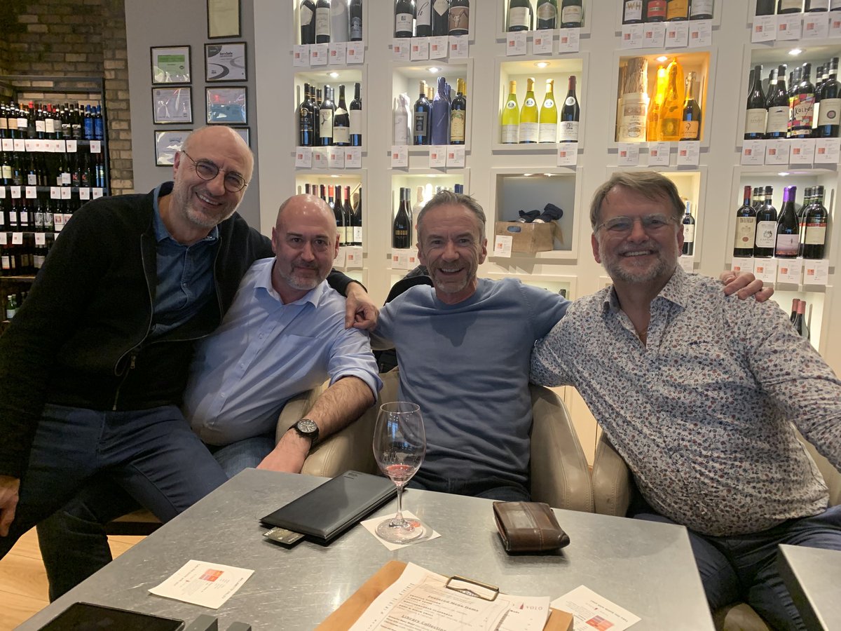 Ran into some old friends....very special. We may not work together now but relationships last a lifetime. Great seeing you guys!