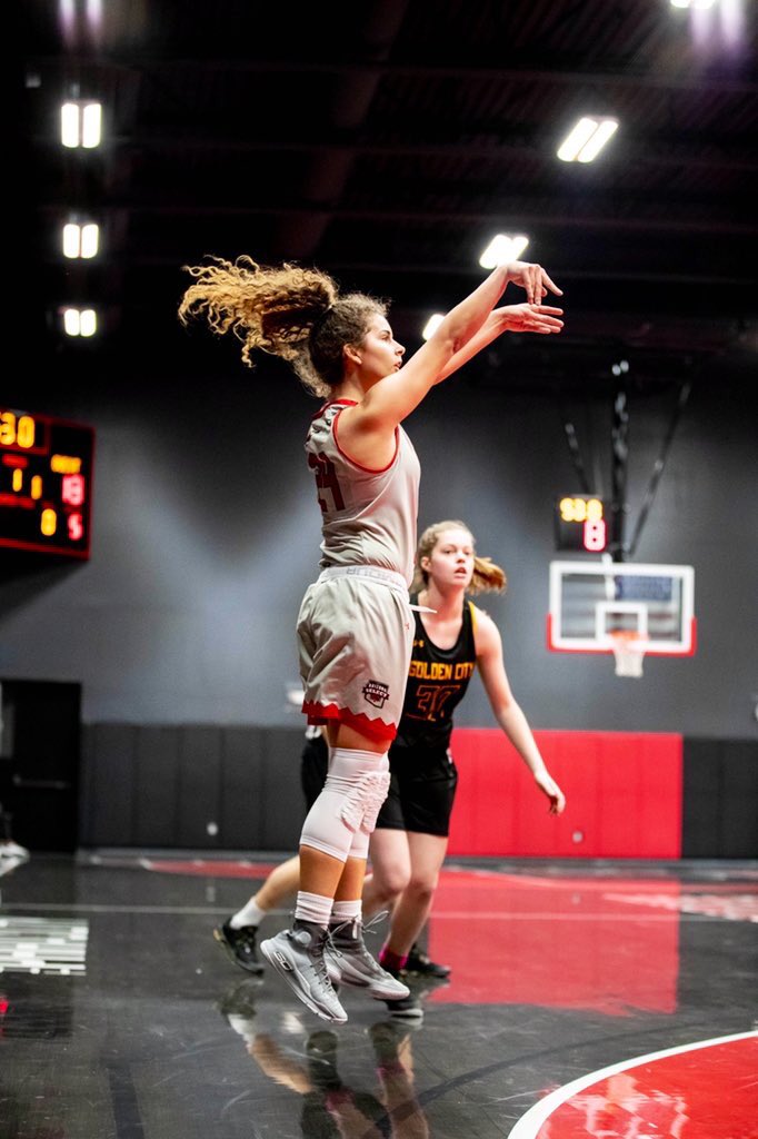 BVPrepHoops's tweet photo. Happy birthday to @Z01va_ ! She has been the mainstay of our @BVPrepHoops program over three years! Have a great day Iva. #WeAreBV https://t.co/VUjpJkVc2h