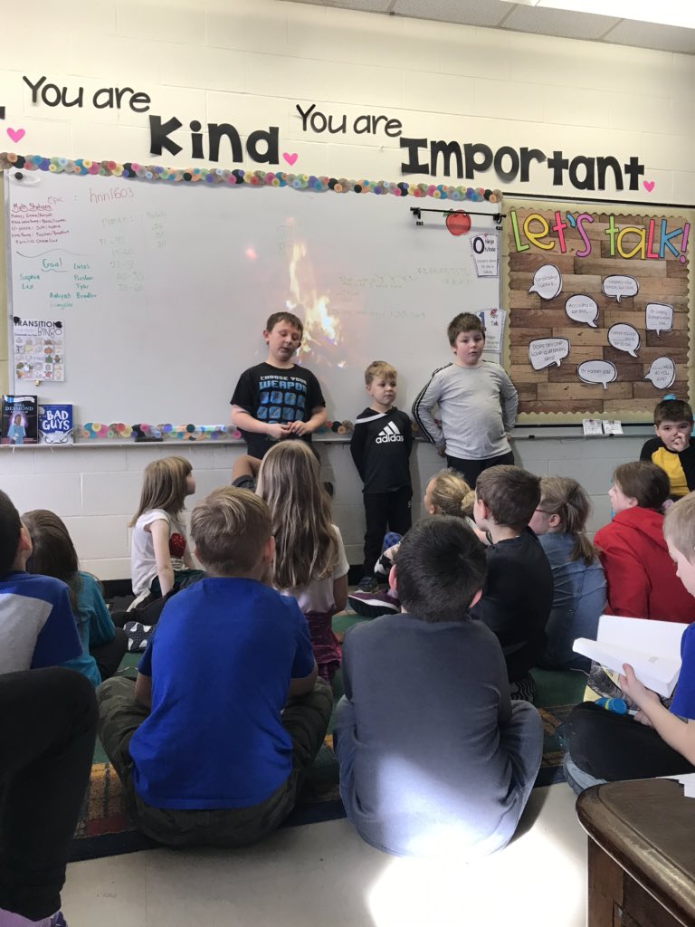 MsHearn_'s tweet photo. Sharing our love of reading with our buddies! 📖. @69Sycamore https://t.co/UPRRNdDUYz