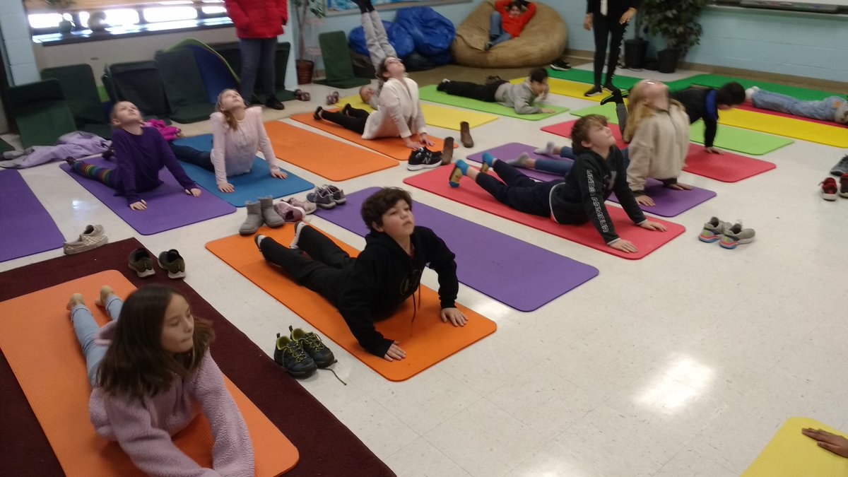 SteveRogersWind's tweet photo. We learned some excellent strategies for relieving stress using yoga and breathing exercises in the Zen Zone! https://t.co/xp9Bp3tGgp
