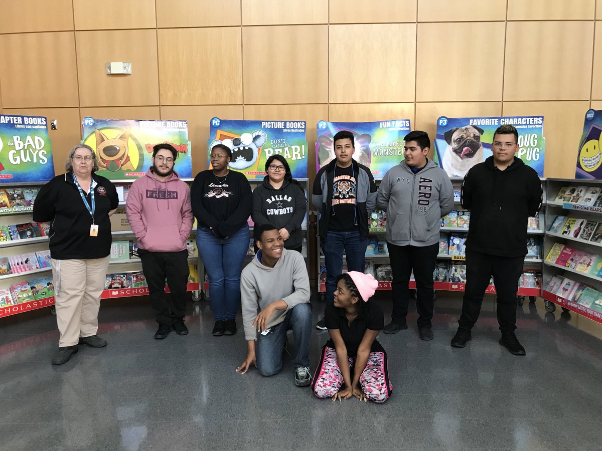 LISDInstruction's tweet photo. LHS Library club students set up for STEM Expo! #webocurriculum #nextlevelstem https://t.co/wE4E0FHxmS