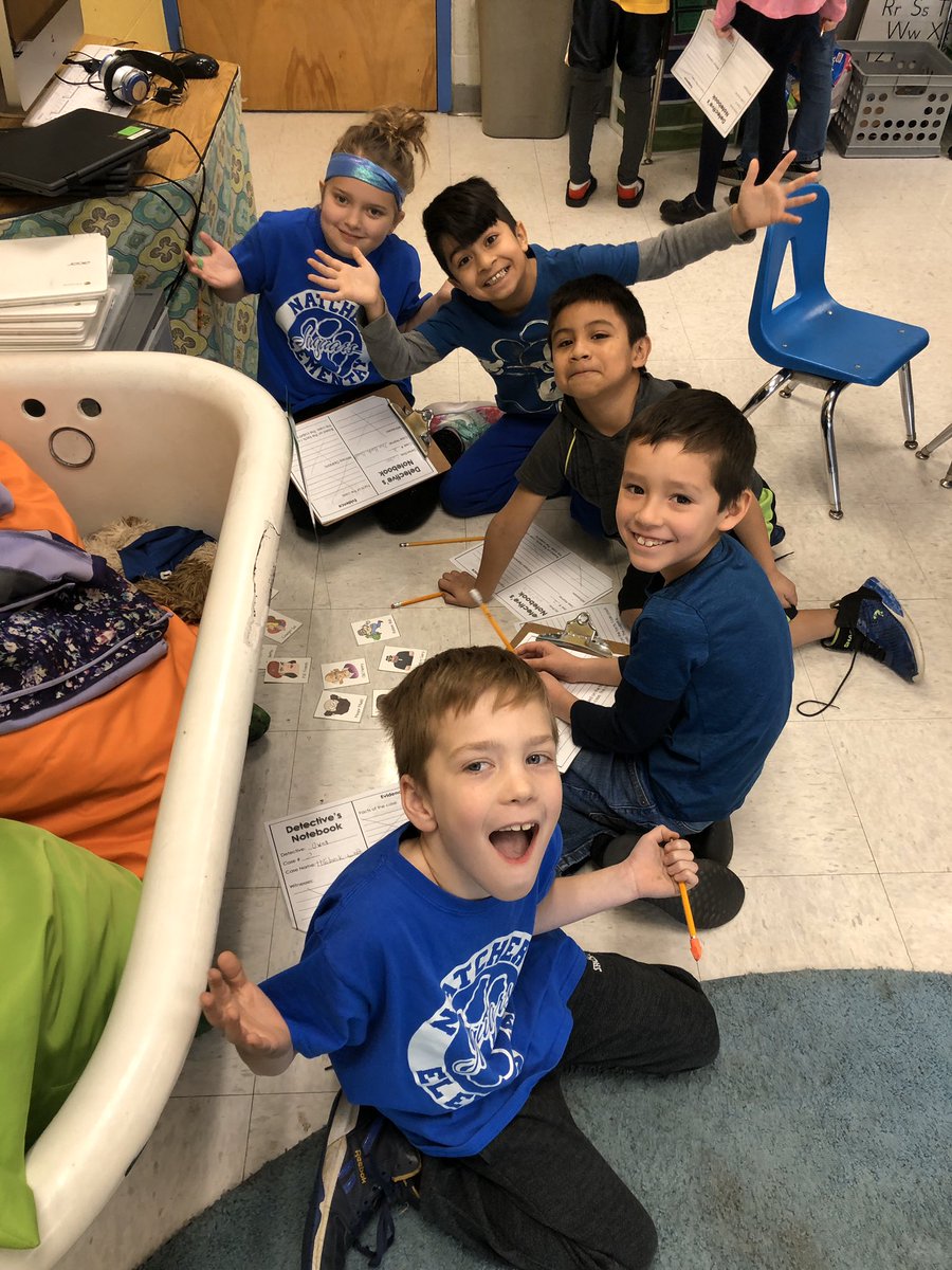 RoyalLearners's tweet photo. Detective work is hard work! We have to distinguish between the facts and opinions.@NatcherElem https://t.co/gpaJGFUnwk