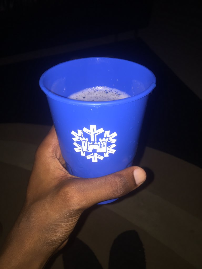 gape_mm's tweet photo. I love you sm baby βοΈ @castlelitesa
#ExtraColdRefreshment https://t.co/0783HJ83kD