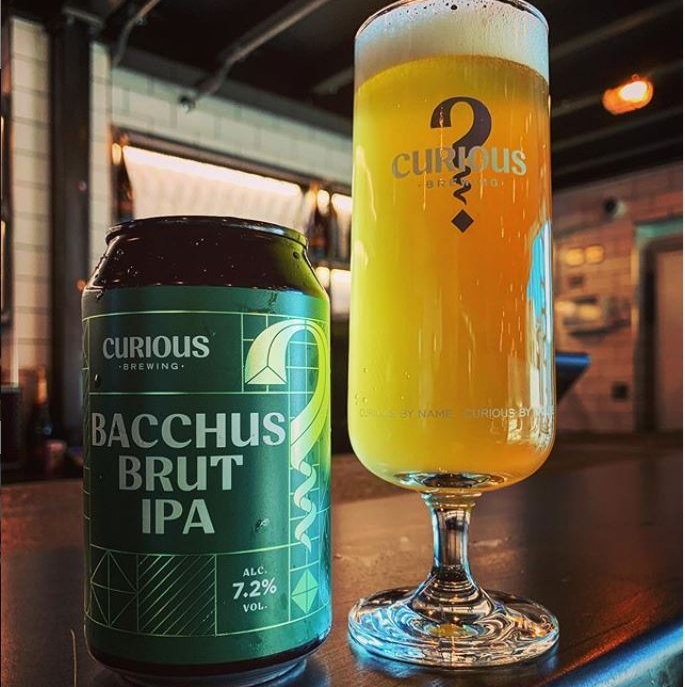 CuriousBrewery's tweet photo. It's finally Friday so why not try our latest small batch brew, our Bacchus Brut IPA. A dry, effervescent IPA, dry hopped with Idaho 7 and Nelson Sauvin hops and fermented with juice from the 2019 @chapeldown Bacchus grape harvest. 
📸: @curious.matt
-
#curiousbrewing https://t.co/7axi2rdDLC