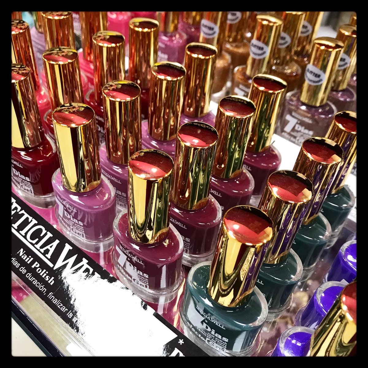 QBoniCo's tweet photo. ¡Reposición de los pintauñas efecto gel que nos faltaban! 💅🏼💅🏼💅🏼
#pintauñas #efectogel #qbonico #manchareal https://t.co/HAys5BlcHs