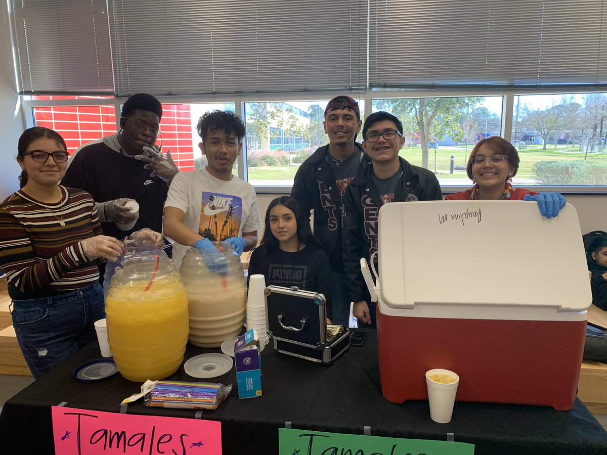 nhechs2021's tweet photo. Class of 2021 Selling Tamales and Aguas Frescas! @HISD_NHECHS @PittsTheTeacher @sirkim05 https://t.co/y4jpyyR0ob