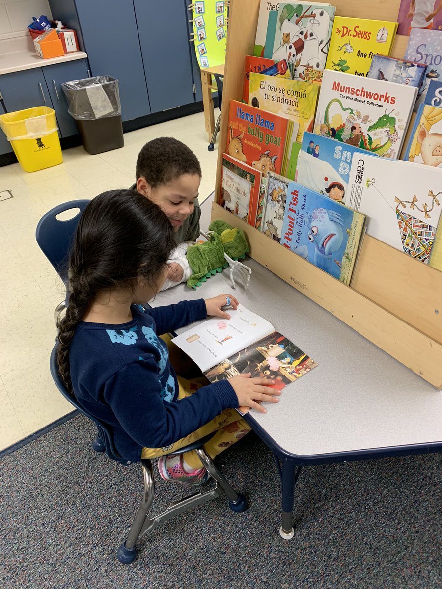 sjeff209's tweet photo. We can read with friends. @FerndaleEarlyEd #AACPSReadWithMe https://t.co/8vU0RMFIfj