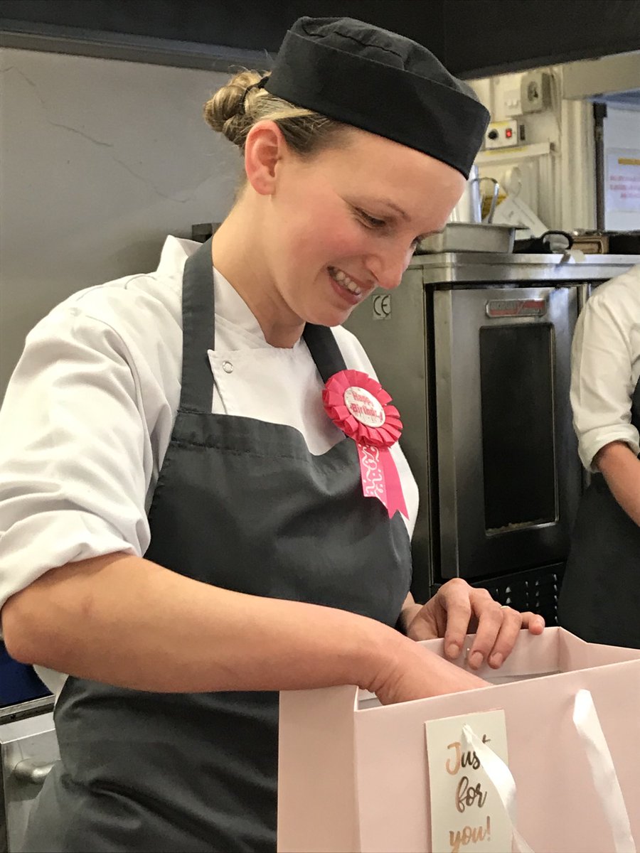 liz Colbourne tweet media