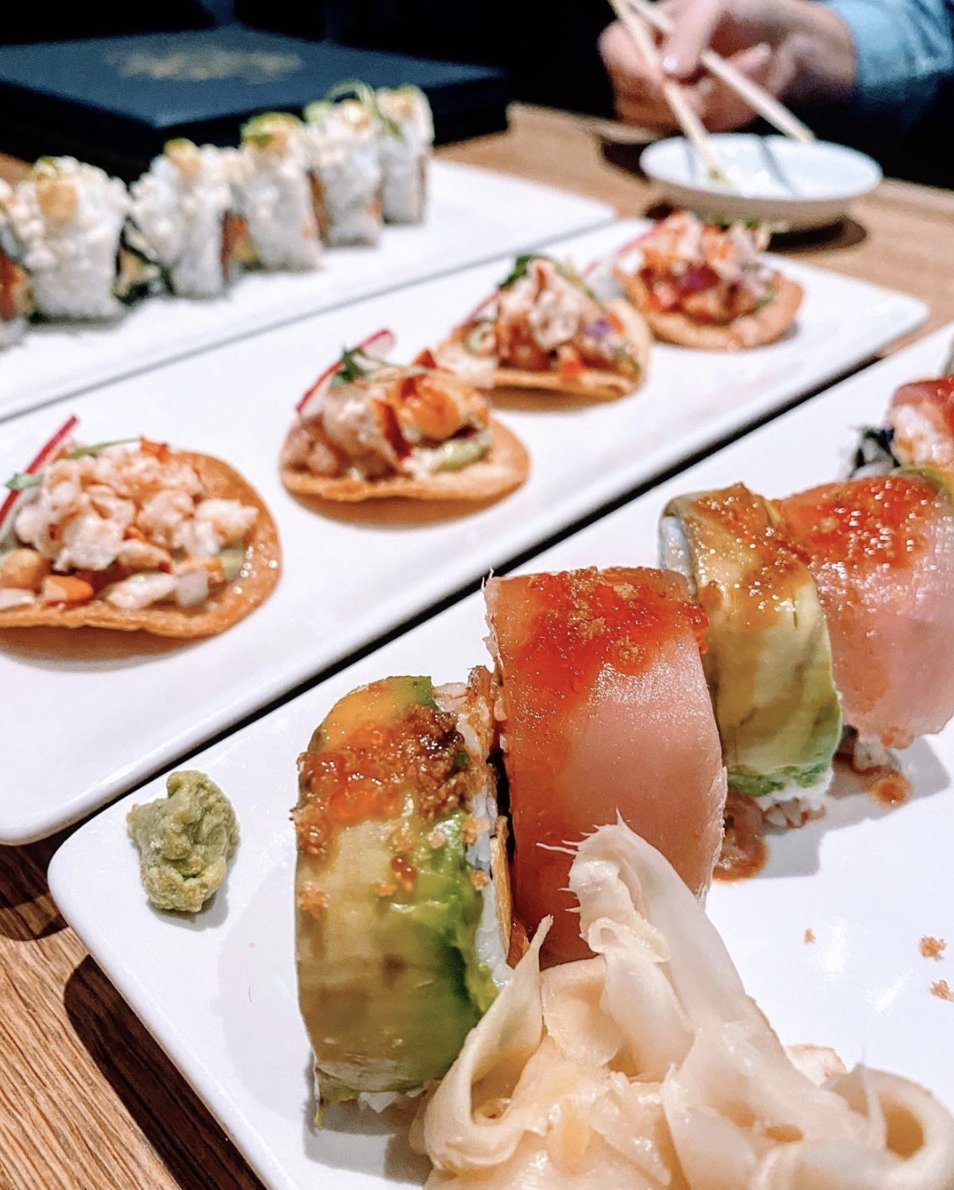 shopSQUAREONE's tweet photo. Start your Friday right with good friends, good food and lots of laughs. @earlsrestaurant has an amazing menu filled with great eats and cute cocktails to #TGIF in style. Round up the #squad and visit us tonight!
#SQ1Eats #thatONEmoment #Earls #SQ1
๐ธchelseyeatsdc https://t.co/4pjTQD4QIy